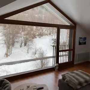 Vitivola Els Esquiadors De Apartamento